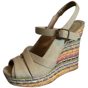 Barker's Whitley Wedges